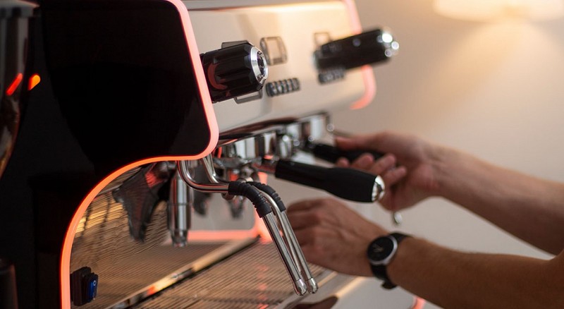 6 nasvetov za pripravo boljše kave na kavnem aparatu
