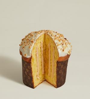Panettone z belo čokolado in lešniki