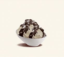 hrustljav čokoladno-kremni preliv za sladoled ali slaščice