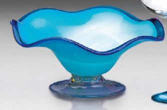 modra steklena skleda za sladoled light blue