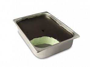 pasta zelena menta v banjici, prekrita z ekstra temno čokolado