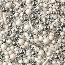 srebrno bel sladkorni posip za večno mlade sladice