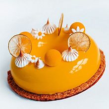 pomarančna glazura kot svetleči preliv za dekoriranje tort ali monoporcij