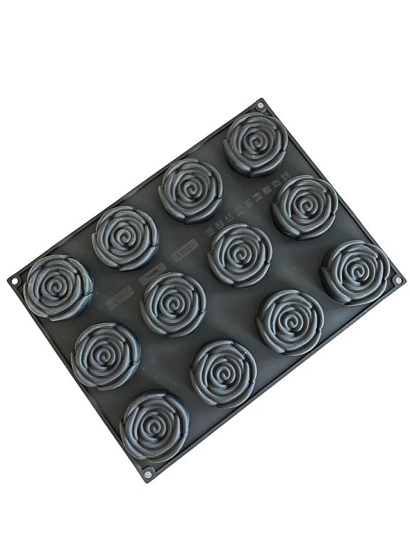 La vie en rose čas je za monoporcijske slaščice v obliki vrtnice