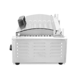 stranski pogled na zaprt aparat za peko hot dogov