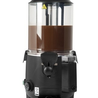 aparat napolnjen z vročo čokolado