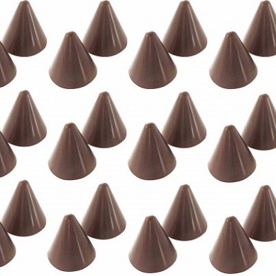 špičast čokoladni piramidalni tulci