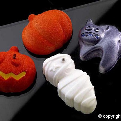halloween sladice v obliki mumije, buče in strašne mačke