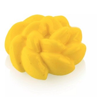 sladica z nanosom iz rumenega spreja