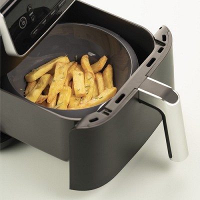 posoda za air fryer s krompirckom