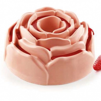 torta v obliki cveta vrtnice