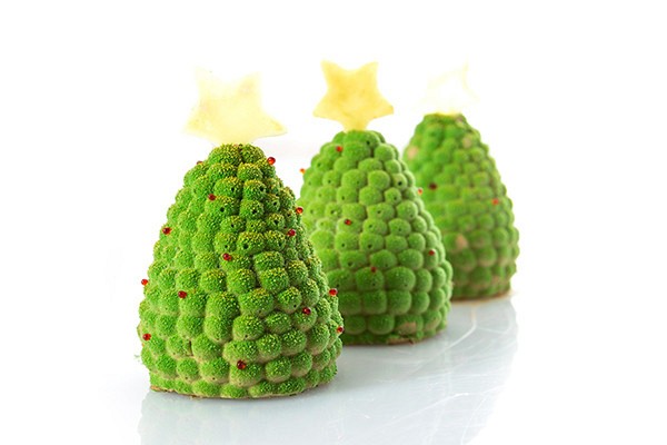 zimske smrečice narejen z velvet zelenim sprejem