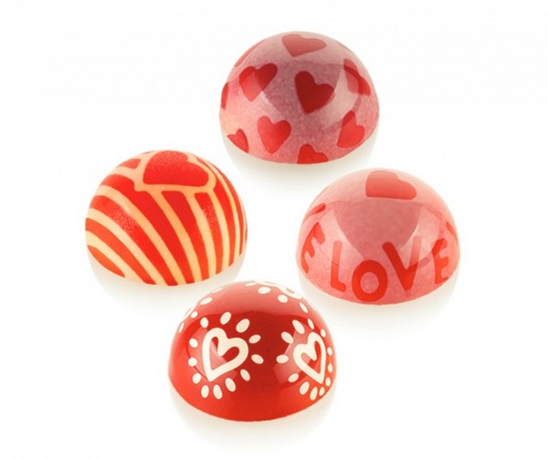 valentinove praline z odtisnjenim motivom