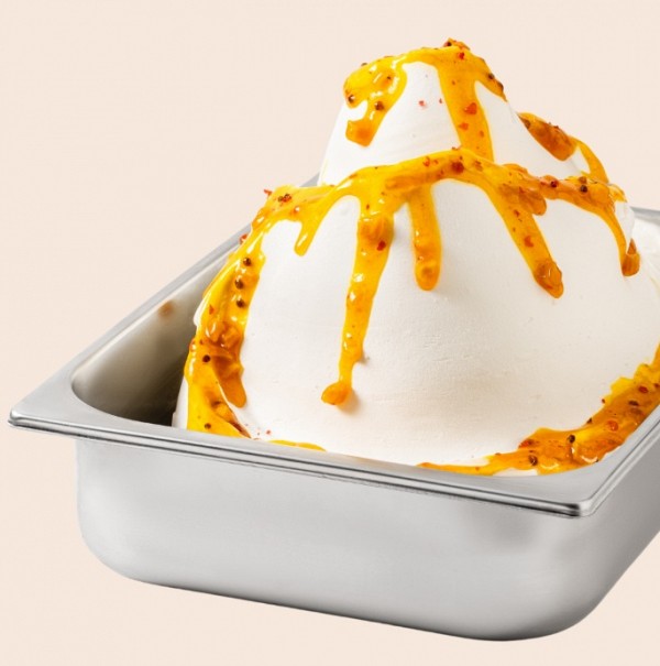 preliv na bazi chutneja z mangotom, roza poprom in ingverjem