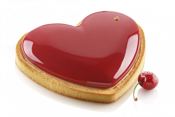 pita v obliki srca z insertom s svetlečim prelivom